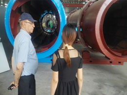 哥倫比亞雞糞烘干客戶來(lái)單位考察設(shè)備