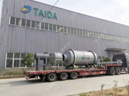 山東曲阜客戶定制的10t/h的三筒烘干機發貨